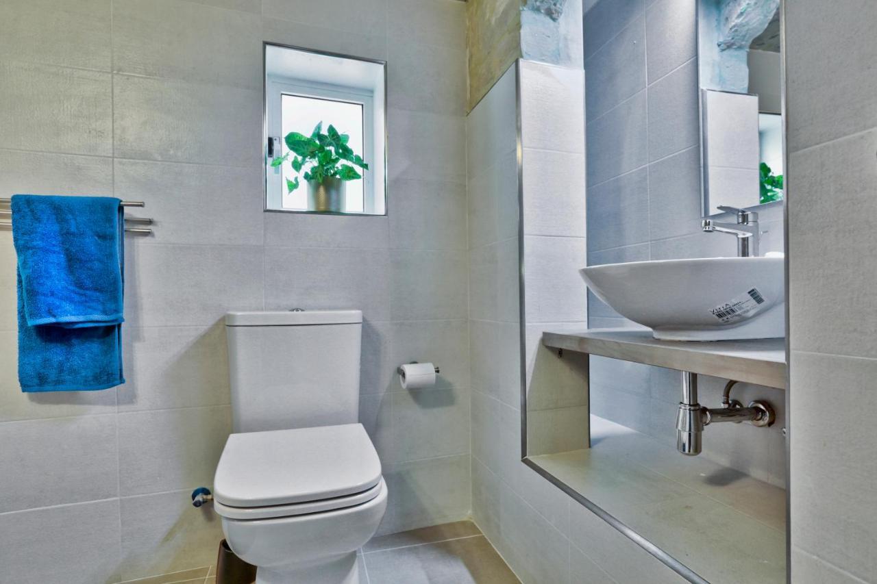 Charming Valletta 1 Bedroom Apartment Off Republic Street Sleeps 4 Extérieur photo